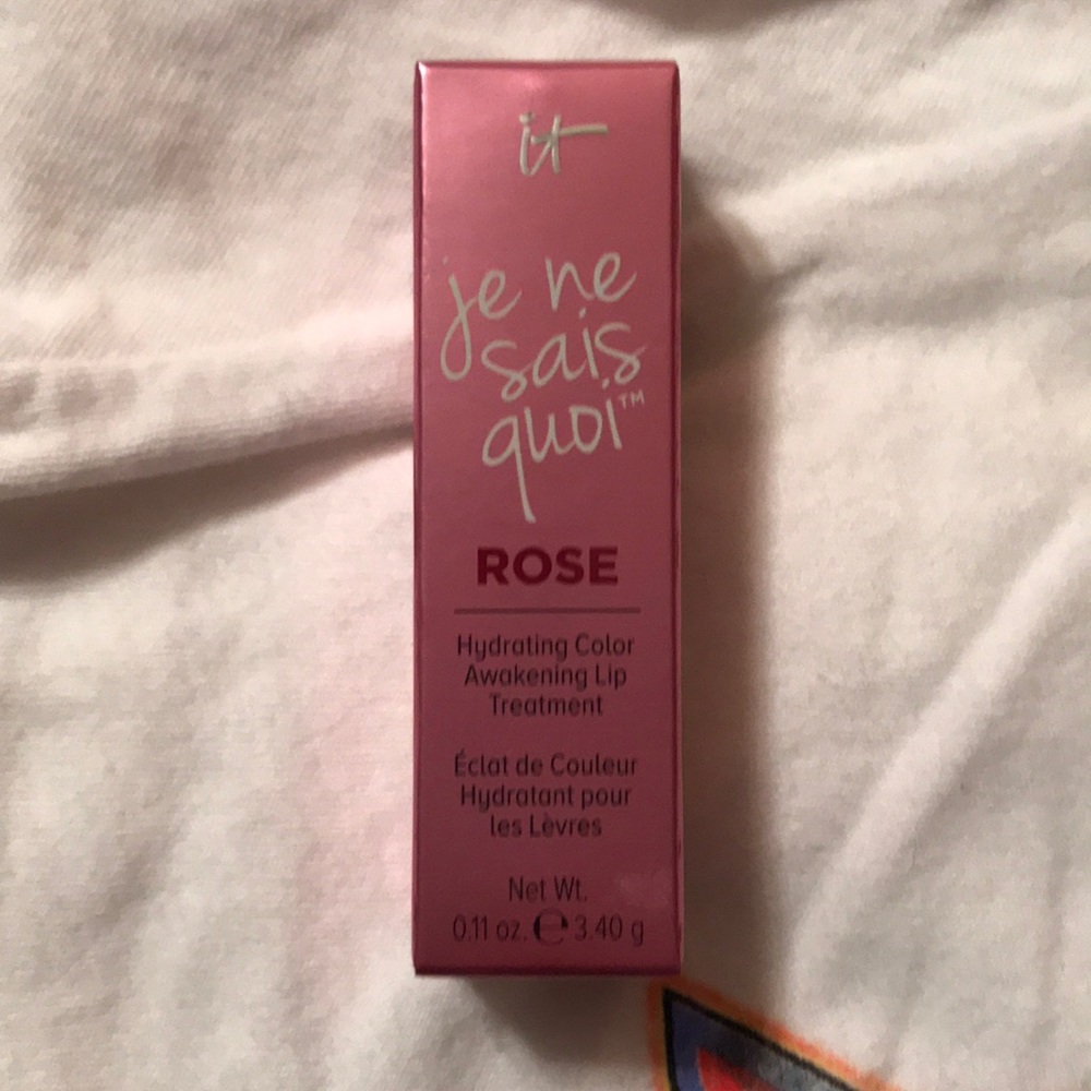 It je ne sais quoi- rose lip treatment